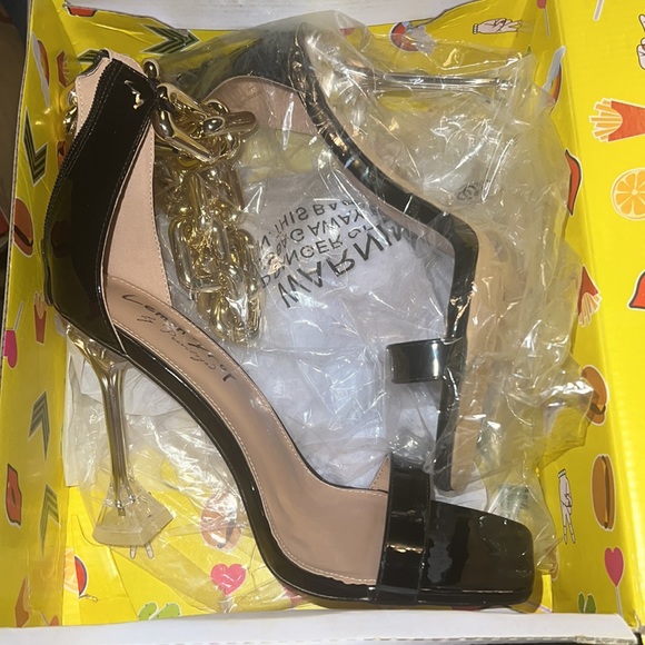 Lemon Drop by privileged  new in box Walter Size 10 - Picture 7 of 7